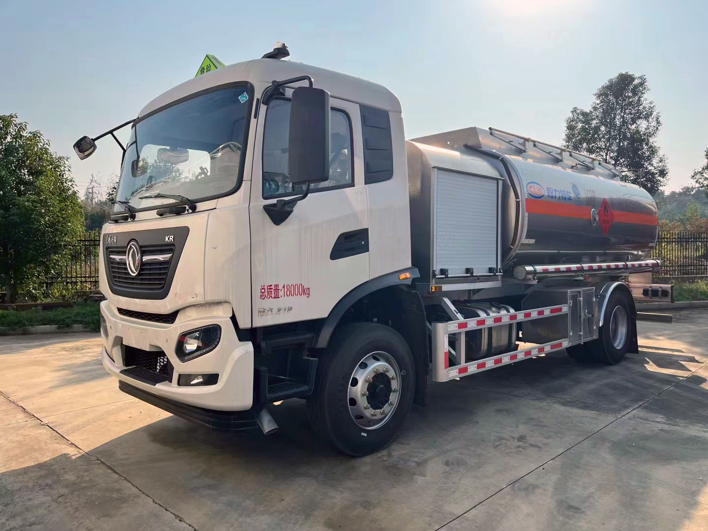 飛機(jī)加油車(chē)
